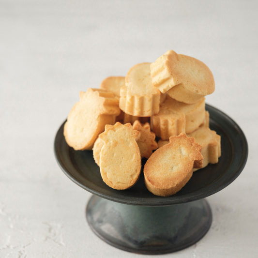 ソトメグロパイナップルケーキ